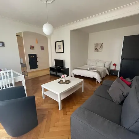 Clame 6 Minutes De La Gare De Apartament *