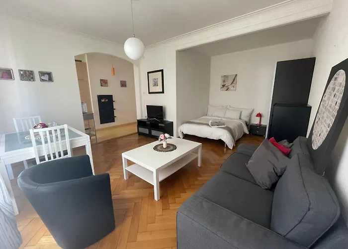 Clame 6 Minutes De La Gare De Apartment *